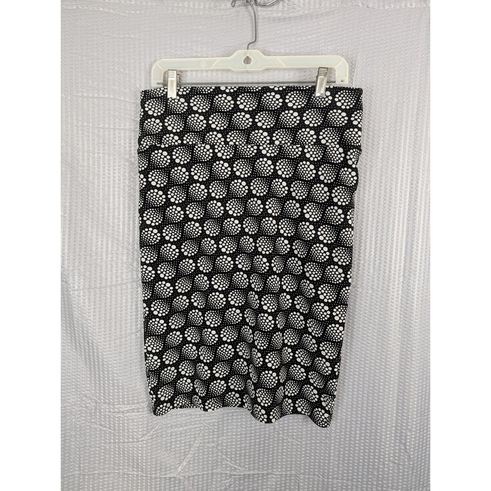 LuLaRoe Cassie Pencil Skirt Womens Medium Black White Dotted Geometric Stretch